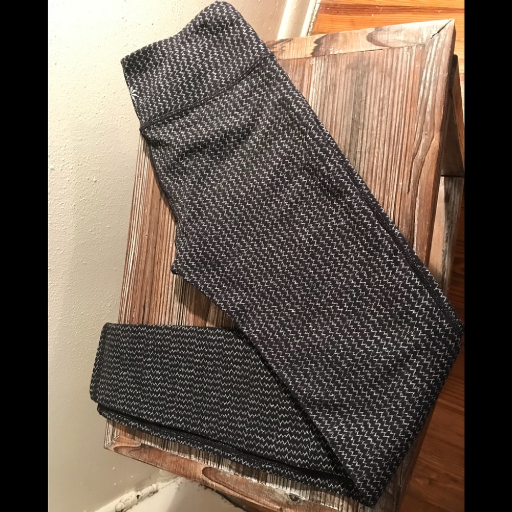 Athleta Chaturanga Leggings- Size XS **NWOT**